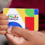 Em Mato Grosso do Sul, quase 70 mil famílias saíram do Bolsa Família entre janeiro de 2023 e abril de 2024, impulsionadas pelo aumento da renda familiar que as elevou acima do limite de elegibilidade do programa social.