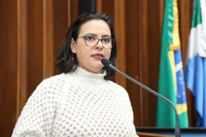A Assembleia Legislativa de MS homenageou a Fiocruz por seu legado na saúde pública e pesquisa, celebrando a inauguração da nova sede em Campo Grande e a ciência no estado.