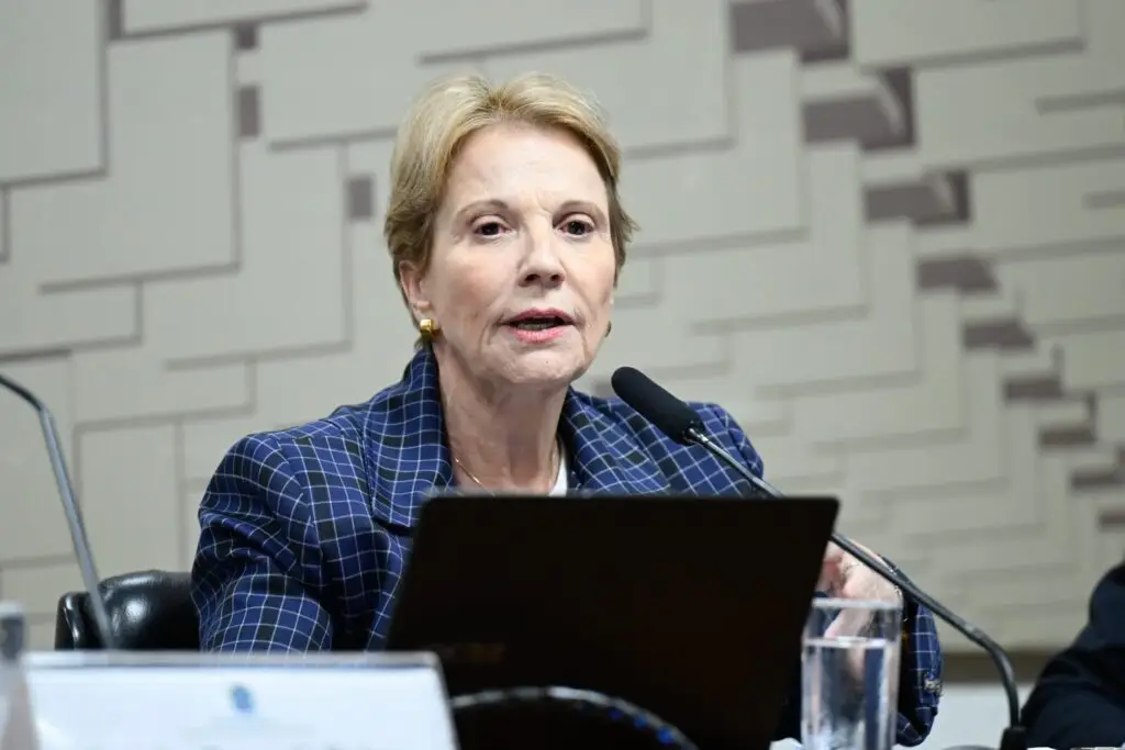 O Superior Tribunal de Justiça (STJ) ampliou para um ano o prazo para vítimas de violência doméstica formalizarem a denúncia contra o agressor, contando a partir do conhecimento da autoria, medida que fortalece a proteção em todo o país.