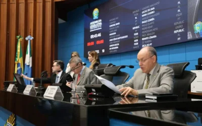 A Assembleia Legislativa de Mato Grosso do Sul aprovou projeto que institui a Procuradoria Especial da Mulher, com foco em políticas de igualdade de gênero e combate à violência doméstica. A iniciativa é coordenada pela bancada feminina da Casa.