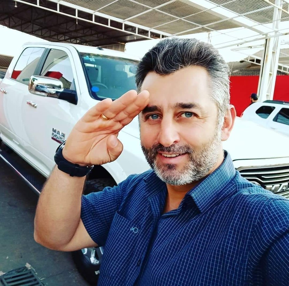 O prefeito de Ivinhema, Juliano Ferro, rebateu acusações de corrupção e má gestão, reiterando seu compromisso com o desenvolvimento local em face da crescente pressão da oposição.