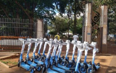 Campo Grande inicia fase de testes para o aluguel de patinetes elétricos, introduzindo uma nova alternativa de transporte com tarifas acessíveis para a população.