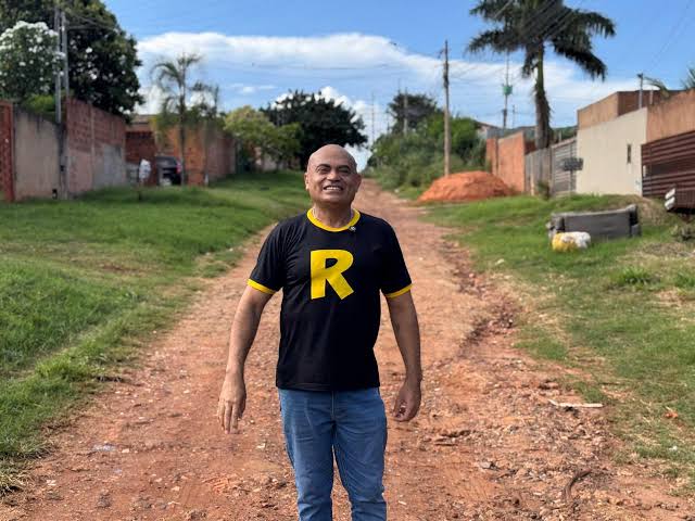 Atendendo a pedidos populares, o vereador Ronilco Guerreiro protocolou um requerimento à prefeitura de Campo Grande solicitando a intensificação das ações de reparo nas vias urbanas.