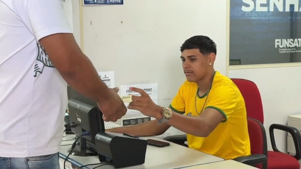 A Fundação Social do Trabalho (Funsat) de Campo Grande inicia a semana com 1.033 vagas de emprego em 124 profissões, oferecendo oportunidades a trabalhadores da capital.