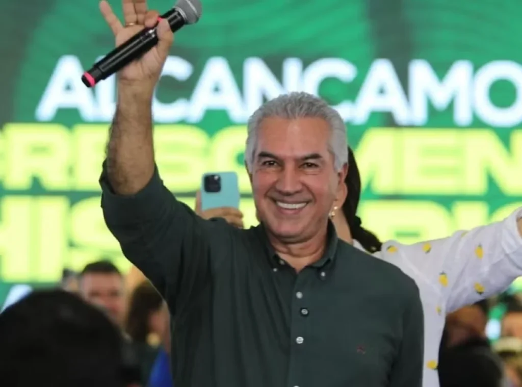 Ex-governador Reinaldo Azambuja (PL-MS) é cotado para o Ministério da Agricultura em eventual gestão de Flávio Bolsonaro, enquanto disputa vaga no Senado.