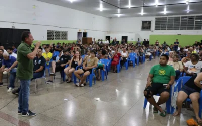Em reunião com moradores na Coophavila, o Deputado Estadual e Presidente da ALEMS, Gerson Claro, destacou a importância de políticas públicas focadas na melhoria da qualidade de vida da população.