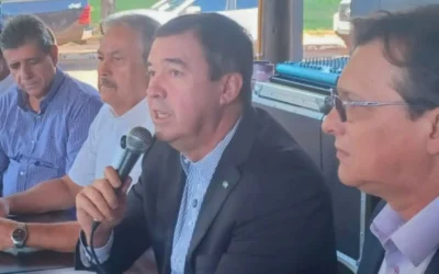 O Governador Eduardo Riedel ordenou a avaliação de pontes rodoviárias construídas há 20 anos por uma única empreiteira em MS, considerando implosão após desabamentos e sobrecarga de veículos.