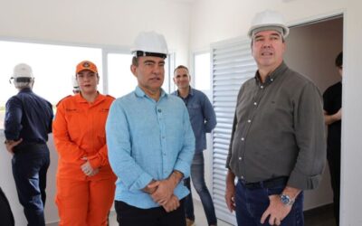 Governador Eduardo Riedel e Prefeito Marçal Filho vistoriaram as obras do novo terminal de passageiros do Aeroporto de Dourados, mostrando-se impressionados com o avanço do projeto de R$ 48 milhões.