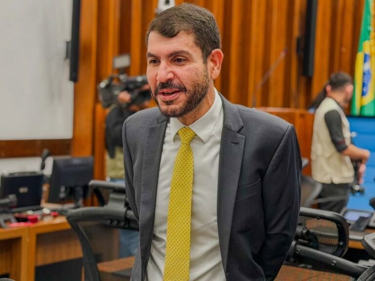 A disputa do candidato Jamilson Name (PSD) por uma vaga na Assembleia Legislativa de Mato Grosso do Sul pode alterar a distribuição de cadeiras e ameaçar a reeleição de um deputado do PL.